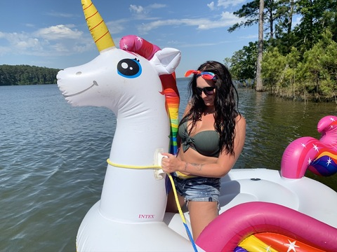 u160193991 OnlyFans Leak (6 Photos and 2 Videos) 

 picture 2