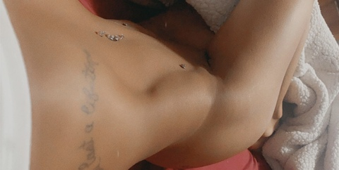 u160238025 (Your Love) OnlyFans Leaks 

 picture 2