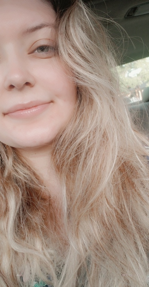 View Lexie M (u164488552) OnlyFans 3 Photos and 0 Videos leaked 

 picture 2