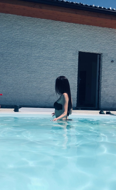 Get Free access to u190811542 (Bad girl🐻) Leaked OnlyFans 

 picture 2