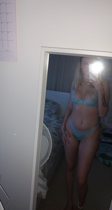 u192813296 OnlyFans Leak 

 picture 2