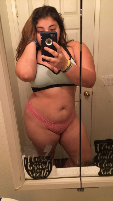View u193029928 (BabygirlMelons) OnlyFans 18 Photos and 1 Videos leaked 

 picture 2