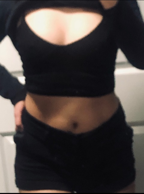 u196771064 OnlyFans Leaked 

 picture 2