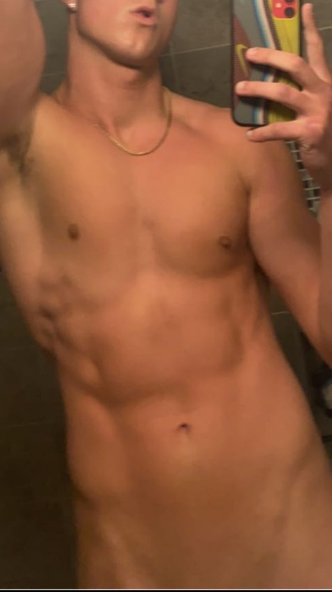 u210001020 OnlyFans Leak (6 Photos and 1 Videos) 

 picture 2