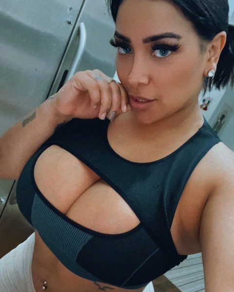 u220580675 OnlyFans Leaks 

 picture 2