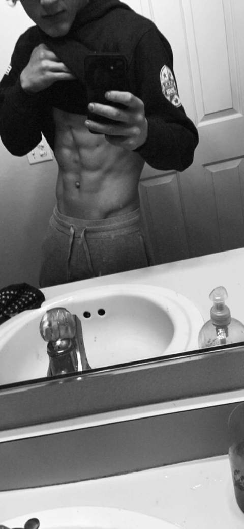 u221671048 OnlyFans Leak (3 Photos and 0 Videos) 

 picture 2