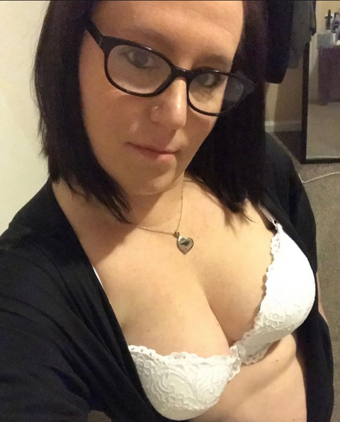 u223638379 OnlyFans Leak (44 Photos and 5 Videos) 

 picture 2