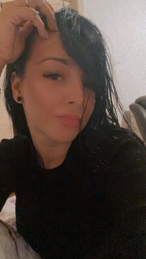 u226932595 OnlyFans Leak (2 Photos and 0 Videos) 

 picture 2