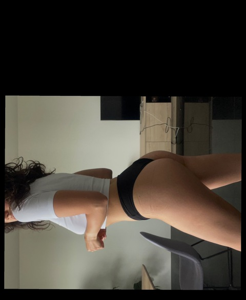u239594523 OnlyFans Leaks (2 Photos and 1 Videos) 

 picture 2