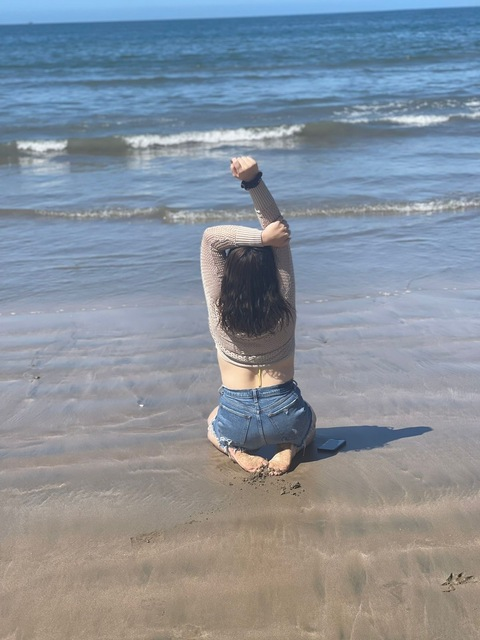 u242537894 (Vee) free OnlyFans content 

 picture 2