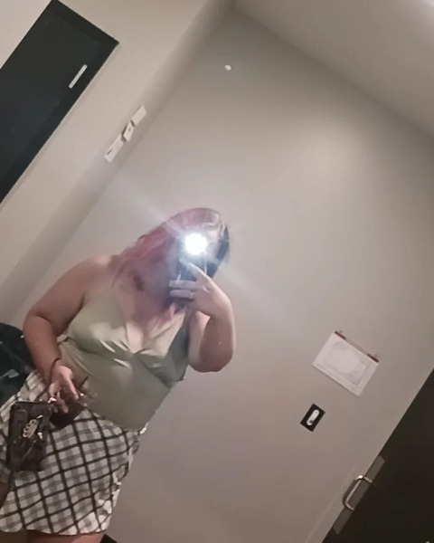 u251537758 OnlyFans Leaks 

 picture 2
