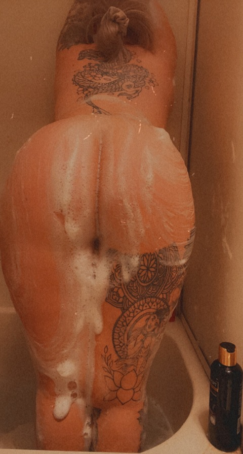 u252352056 (Chunky barbie) OnlyFans content 

 picture 2