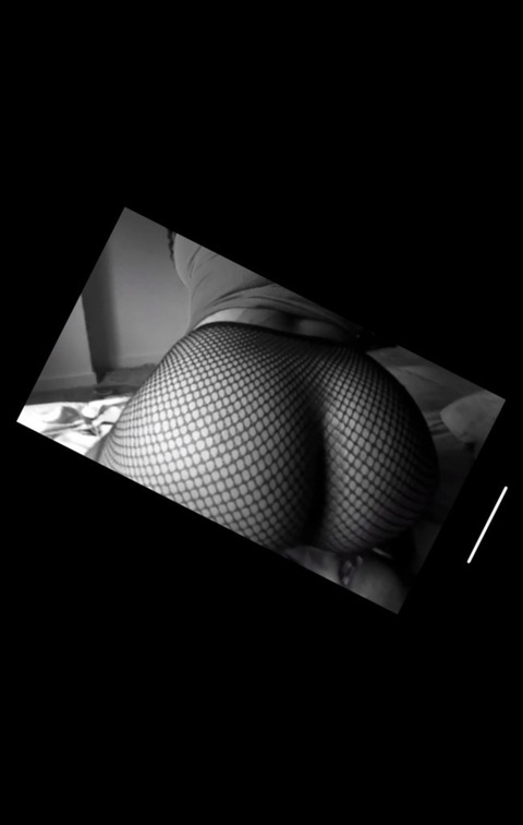 u252792317 OnlyFans Leaked (3 Photos and 27 Videos) 

 picture 2