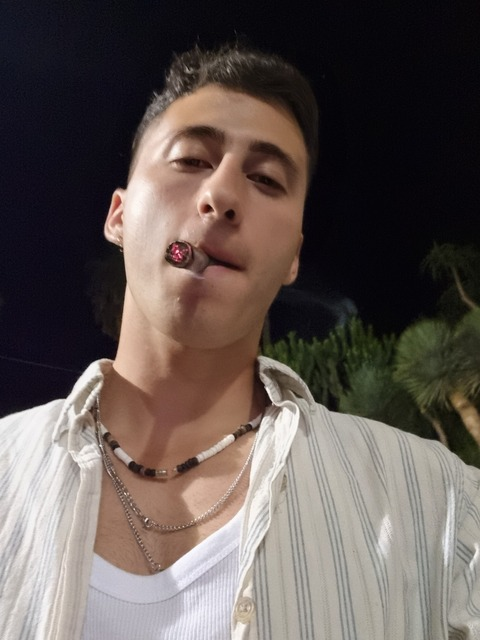 u261524248 OnlyFans Leak (0 Photos and 0 Videos) 

 picture 2