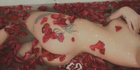 u51200897 OnlyFans Leaked (18 Photos and 3 Videos) 

 picture 2
