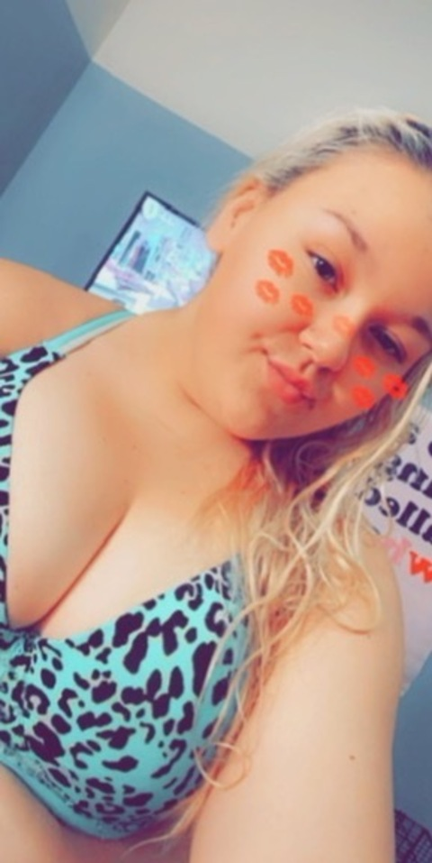 u56796276 (Naomi Elmore) free OnlyFans content 

 picture 2