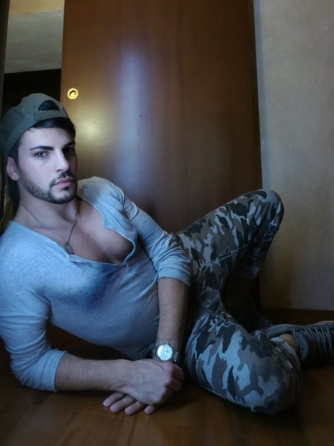 u89225578 OnlyFans Leaks (5 Photos and 0 Videos) 

 picture 2