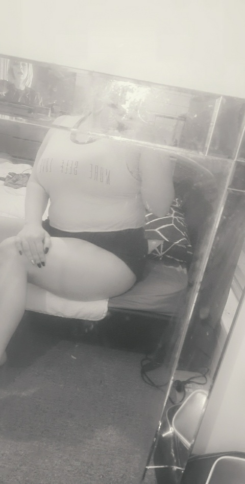Free access to @u89561381 (QueenB) Leaked OnlyFans 

 picture 2