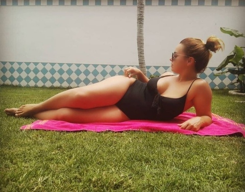View u98412600 OnlyFans content for free 

 picture 2