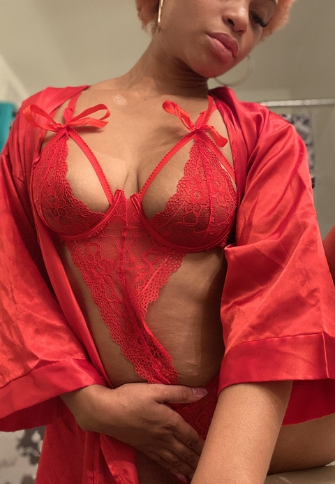 ucreamy_missesjones OnlyFans Leaks 

 picture 2