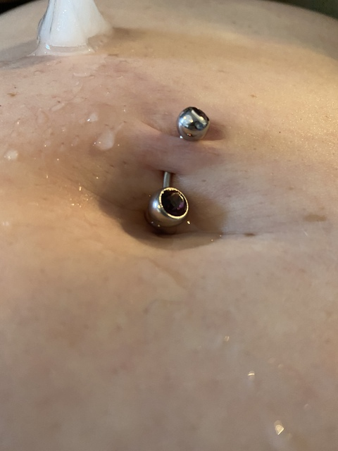 ukbellybuttongirlfree (UK belly button girl free) free OnlyFans Leaks 

 picture 2