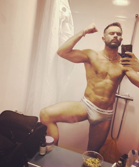 ukldnlad OnlyFans Leaked 

 picture 2