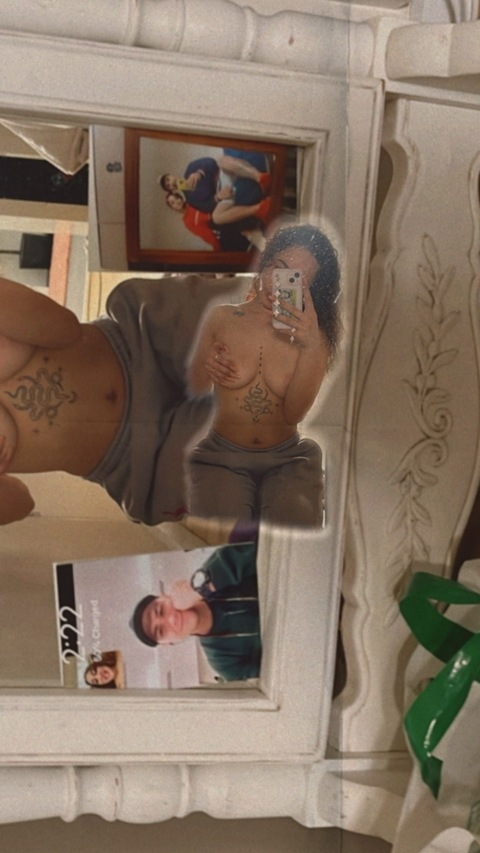 urlibragirlfriend OnlyFans Leaked 

 picture 2