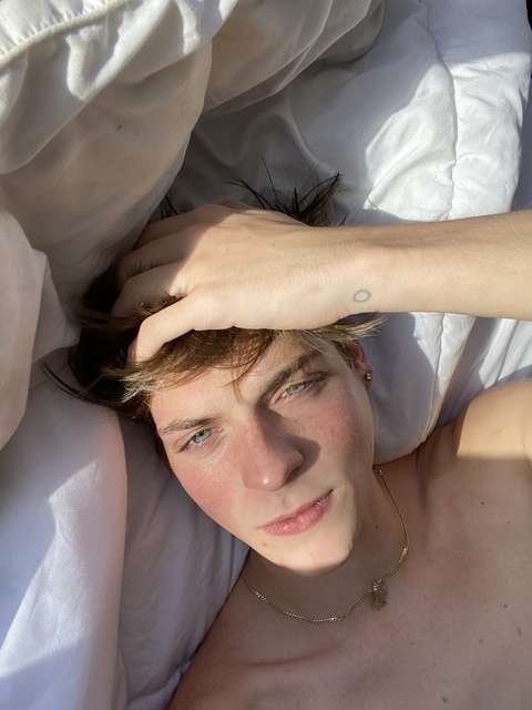 View urltwink OnlyFans content for free 

 picture 2