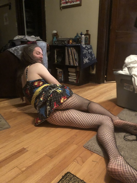@useless_box leaks Onlyfans gallery for free 

 picture 2