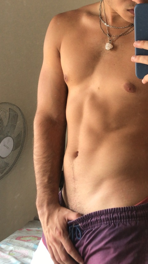 Onlyfans leak valenaesthetic 

 picture 2