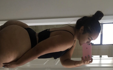 valenbernaal OnlyFans Leak (19 Photos and 18 Videos) 

 picture 2