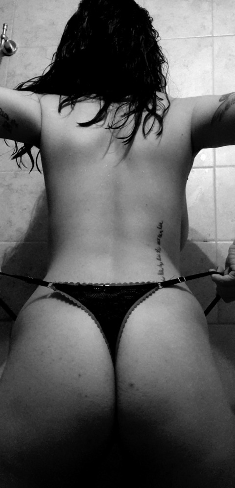 valenchina1 OnlyFans Leaks 

 picture 2