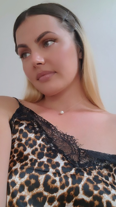 View valerica_zarafa OnlyFans videos and photos for free 

 picture 2