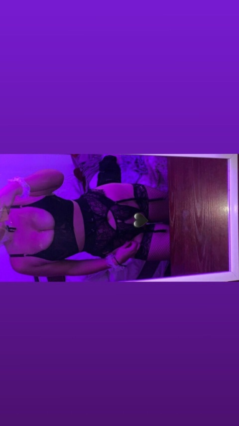 Download valxxamorcita OnlyFans content for free 

 picture 2