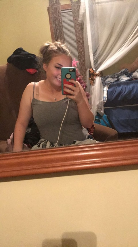 View vanessalovesss OnlyFans content for free 

 picture 2