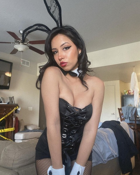 View vaninys (Vaniny) OnlyFans 45 Photos and 14 Videos for free 

 picture 2