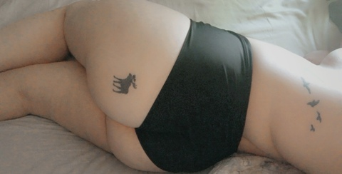 View vannabanana0406 OnlyFans content for free 

 picture 2