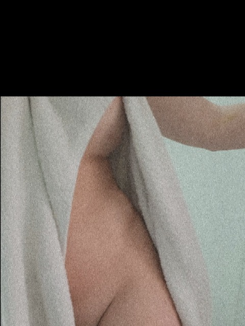 View vecinitadelquinto OnlyFans content for free 

 picture 2