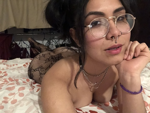 View Verania Polanco (verganjah) OnlyFans 425 Photos and 31 Videos leaks 

 picture 2