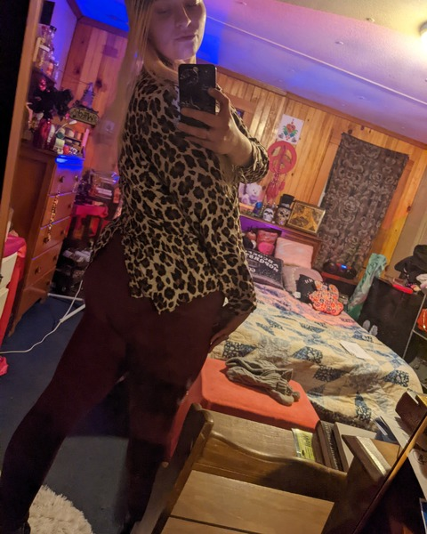 vermillionsoultarot OnlyFans Leaks (157 Photos and 4 Videos) 

 picture 2