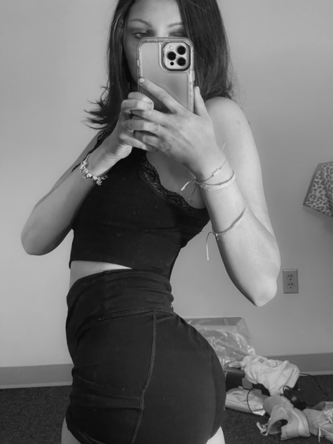 veronakisses OnlyFans Leaked Photos and Videos 

 picture 2