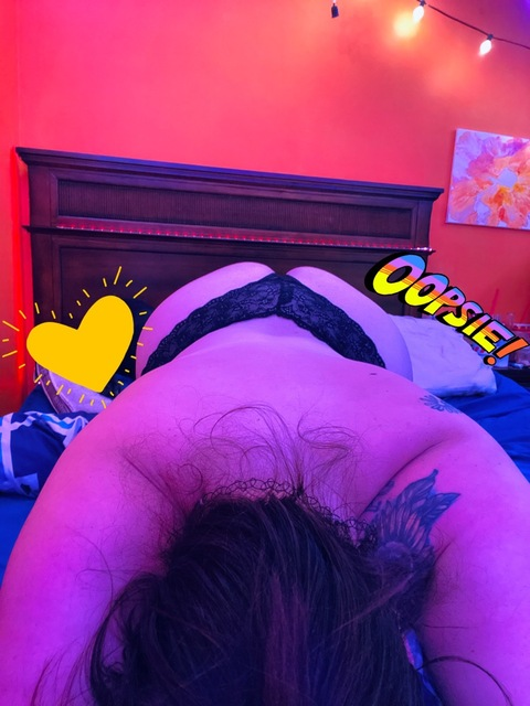 View veronicavalentine69 (Veronica Valentine) OnlyFans 39 Photos and 13 Videos for free 

 picture 2