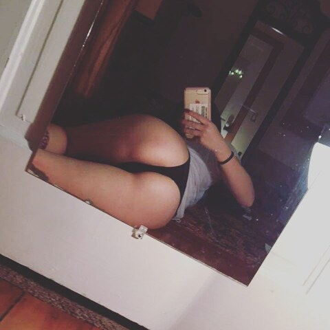 veronicavixxon OnlyFans Leaked Photos and Videos 

 picture 2