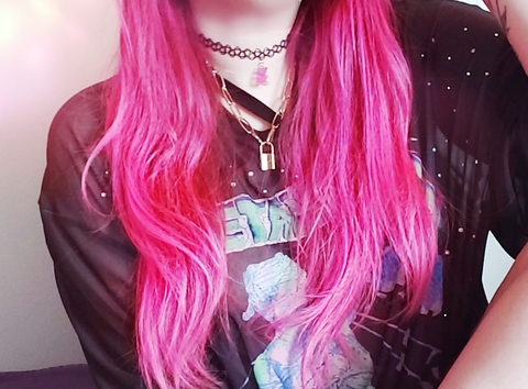 verose (Vérose) OnlyFans Leaked Videos and Pictures 

 picture 2