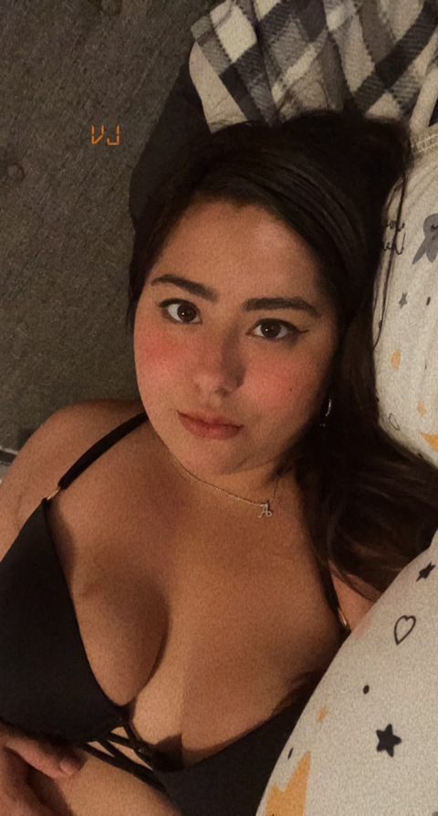 vianeyj (ale) free OnlyFans Leaked Pictures and Videos 

 picture 2