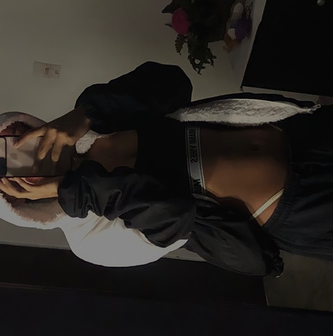 vianneyalv OnlyFans Leak 

 picture 2