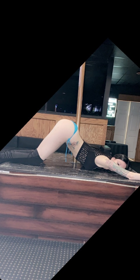 vibe_with_me_x OnlyFans Leaks 

 picture 2