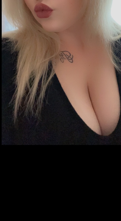 View Victoria Belle (vicbelle69) OnlyFans 7 Photos and 0 Videos leaks 

 picture 2