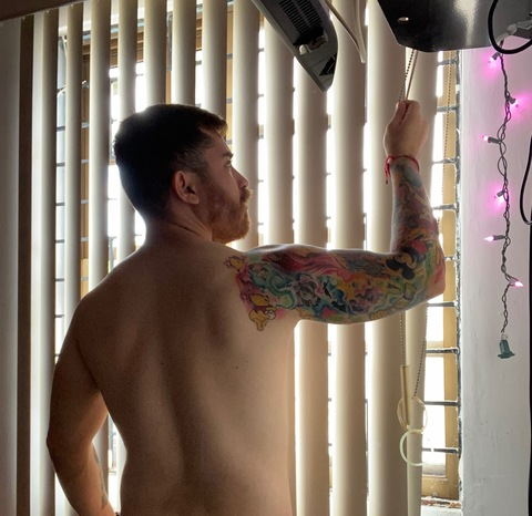 Onlyfans leak viccaneloviking 

 picture 2