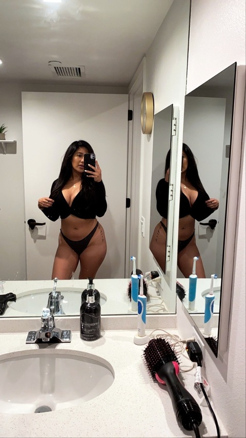 Onlyfans leak victoriajaay 

 picture 2